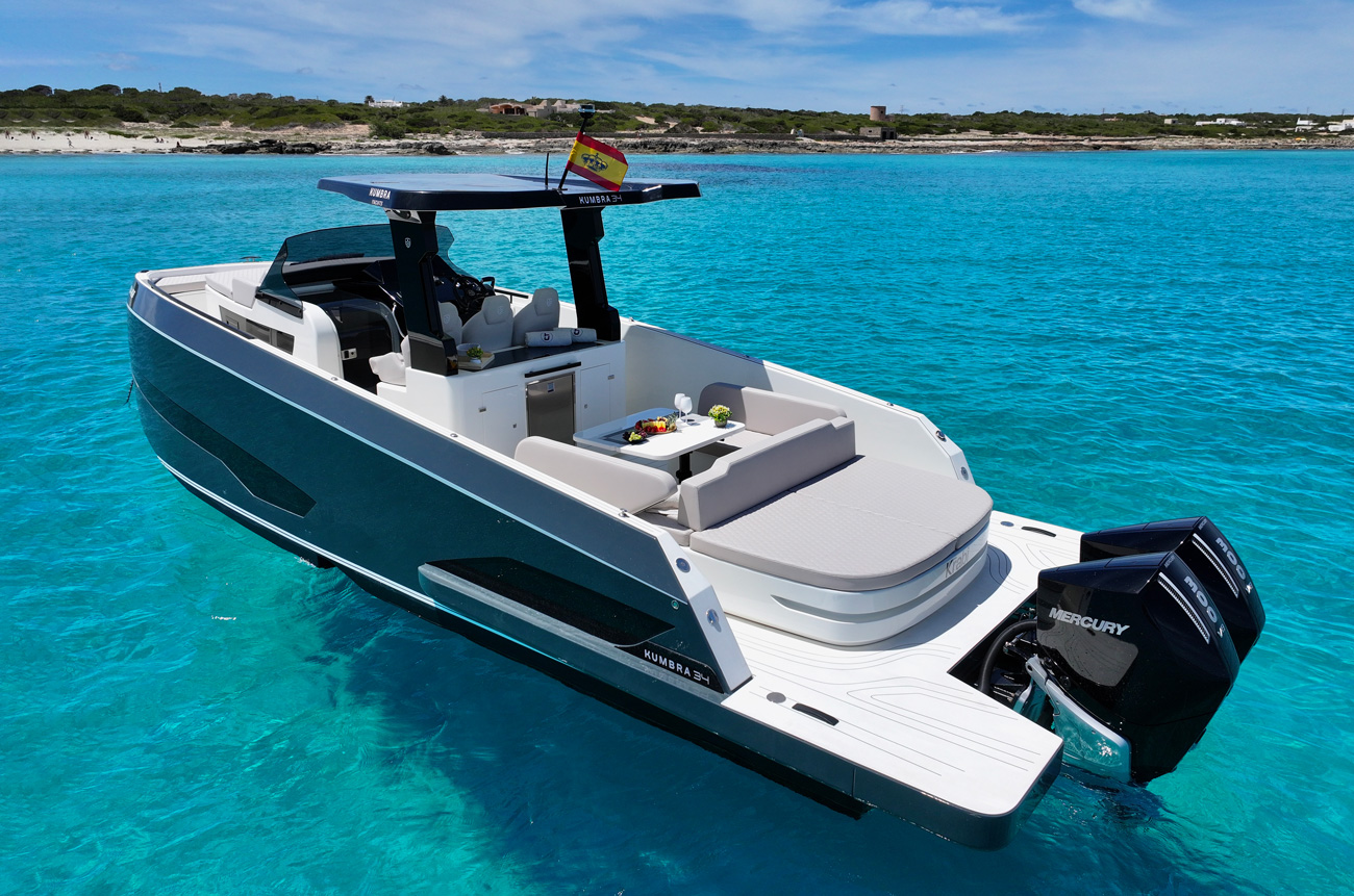Kumbra 36 motor yacht aft deck and outdoor seating area