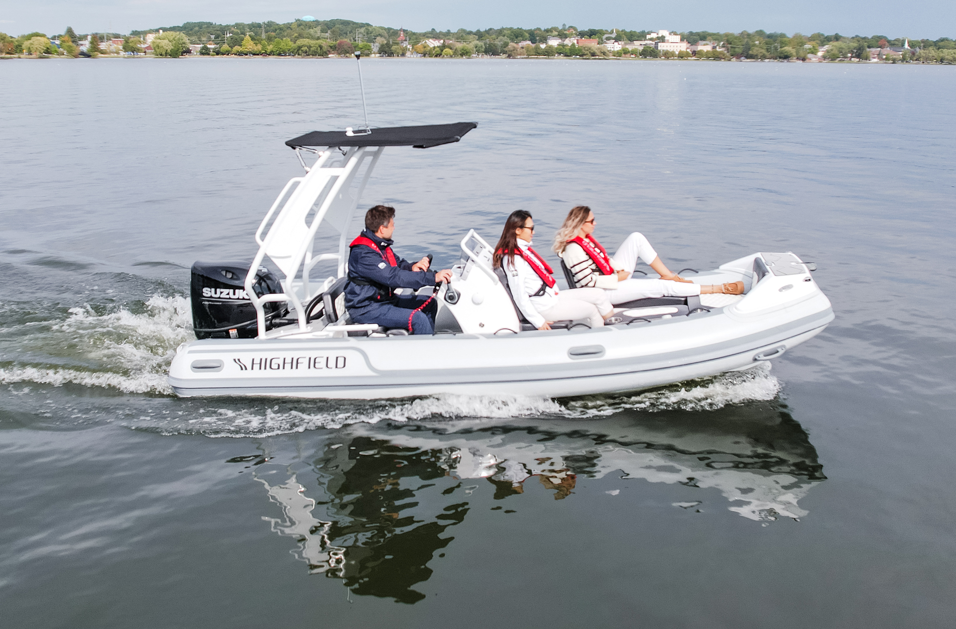 Highfield SP520 Sport RIB cruising with passengers onboard